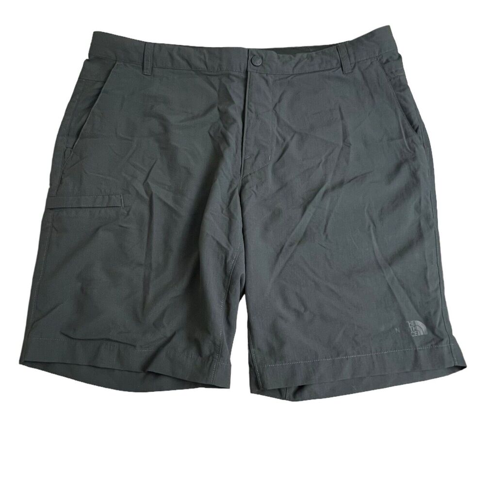 The North Face Gray Nylon 10" Inseam Cargo Shorts 40